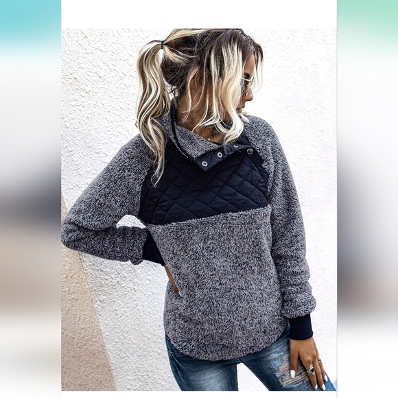 Fuzzy sweater - Picture 7 of 10